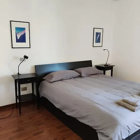 An Attic In Historical Center בית נופש